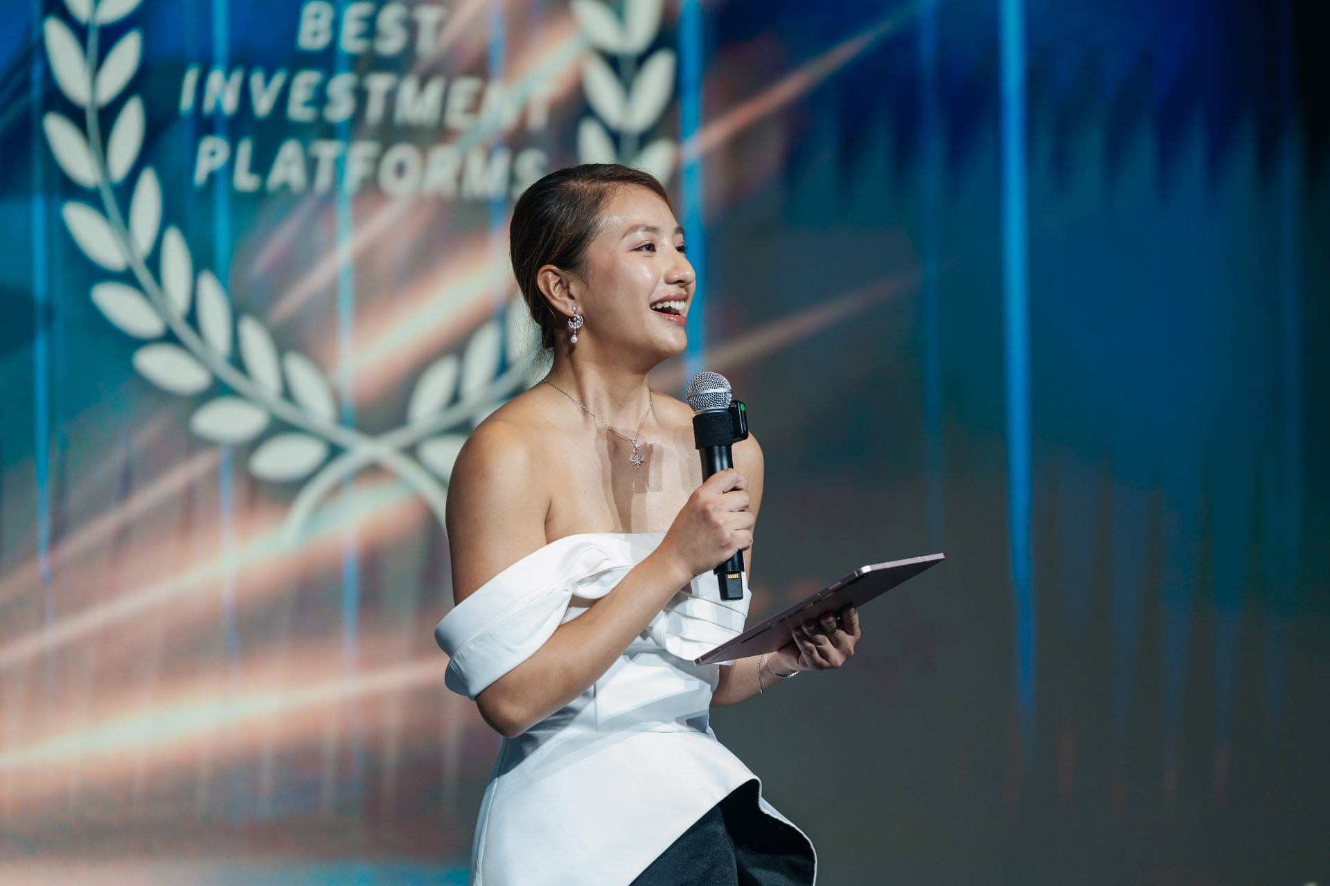 Hosting SingSaver Awards