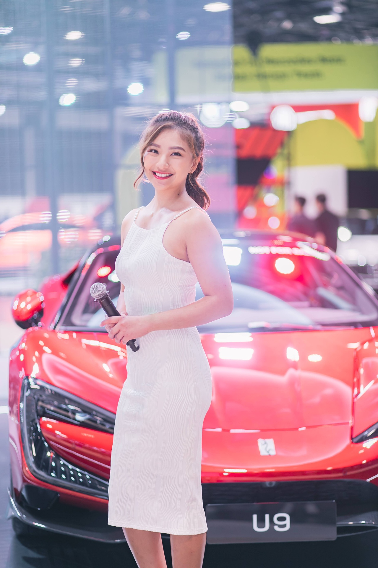 Hosting Yangwang U9 showcase